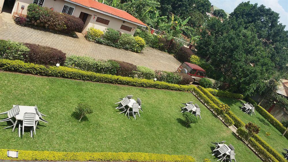Areba Hotell Entebbe Exteriör bild