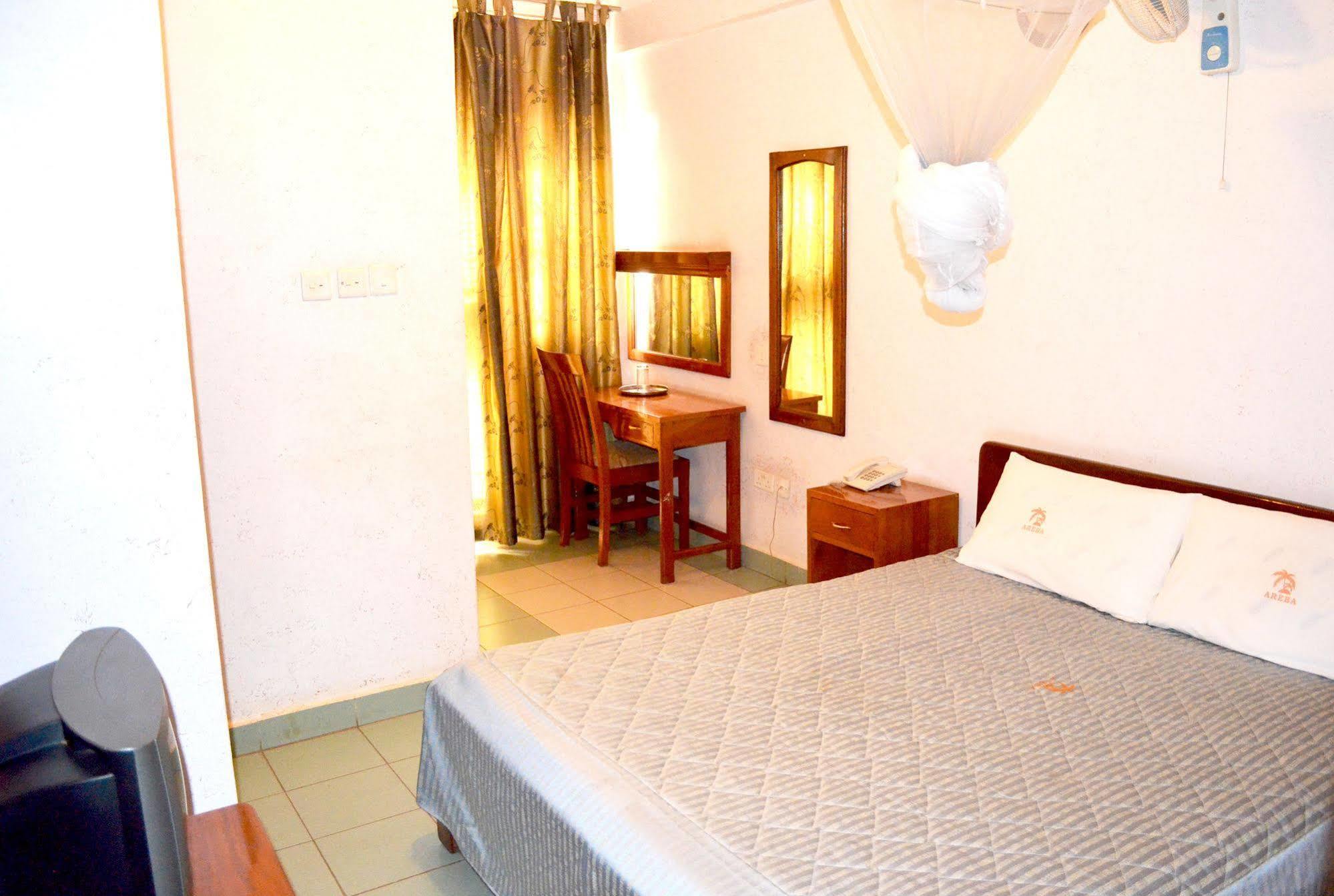 Areba Hotell Entebbe Exteriör bild