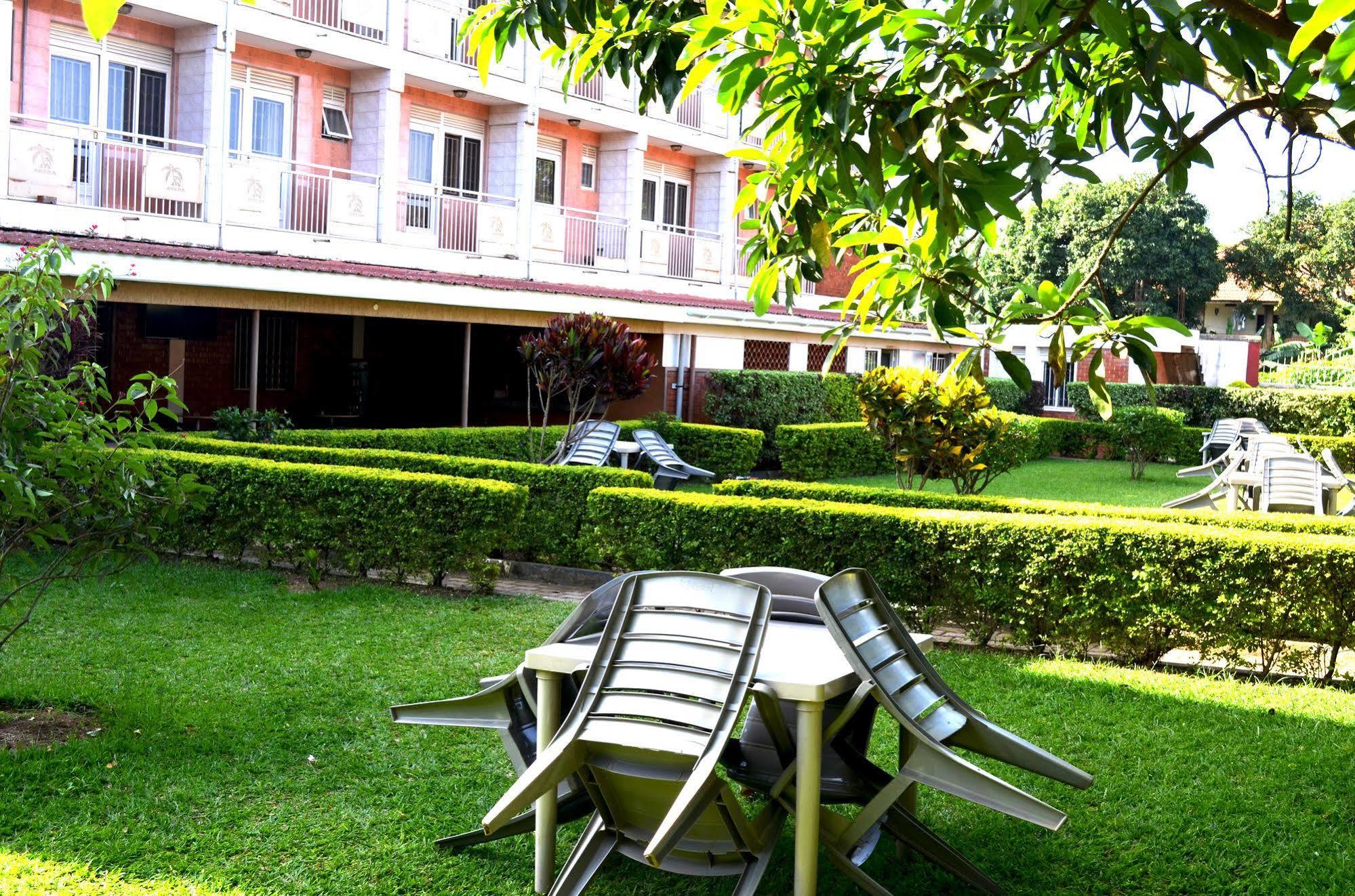 Areba Hotell Entebbe Exteriör bild