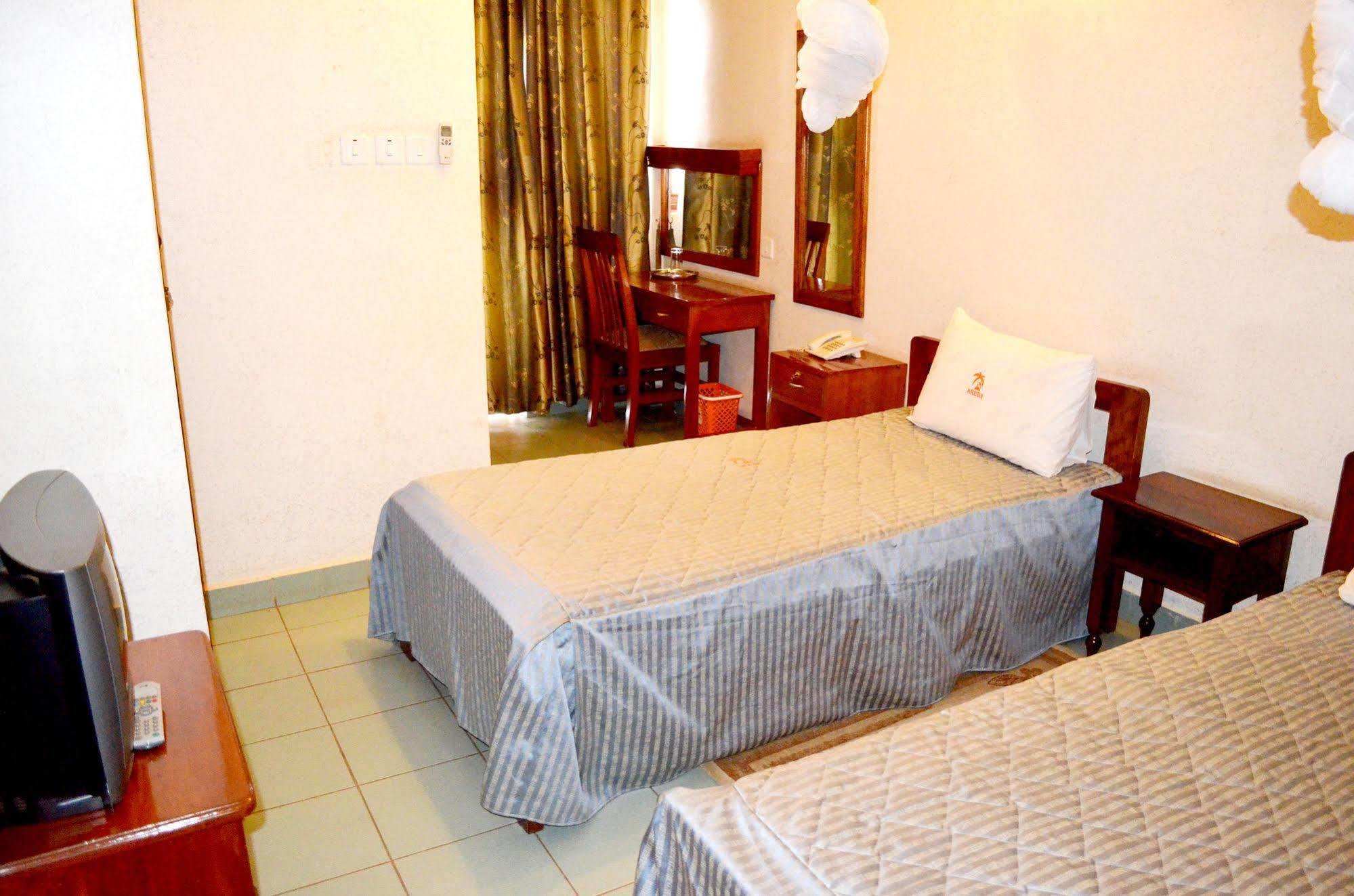 Areba Hotell Entebbe Exteriör bild